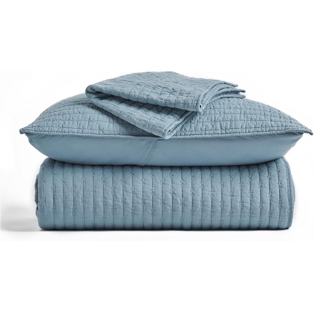 Brand new - still in packaging - King / Cal King Quilt Set. Dusty Blue. Gorgeous